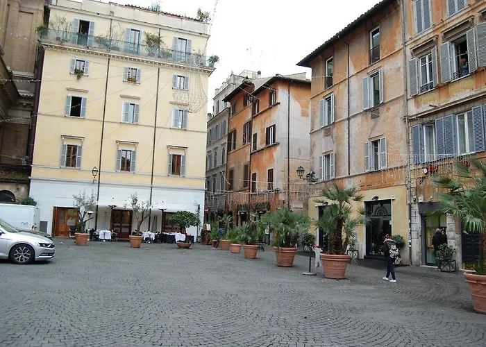 Navona Family *